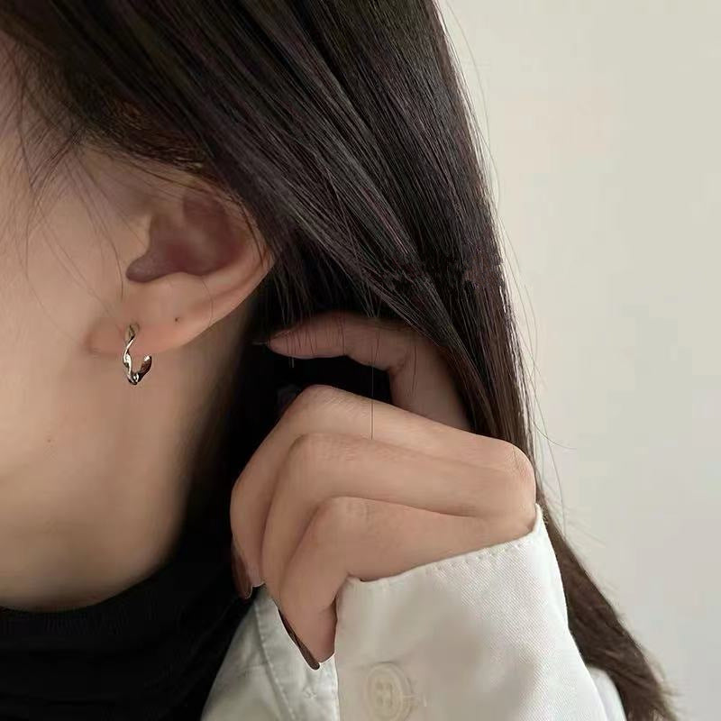Geometric Irregular Twisted Stud Earrings Simple Women