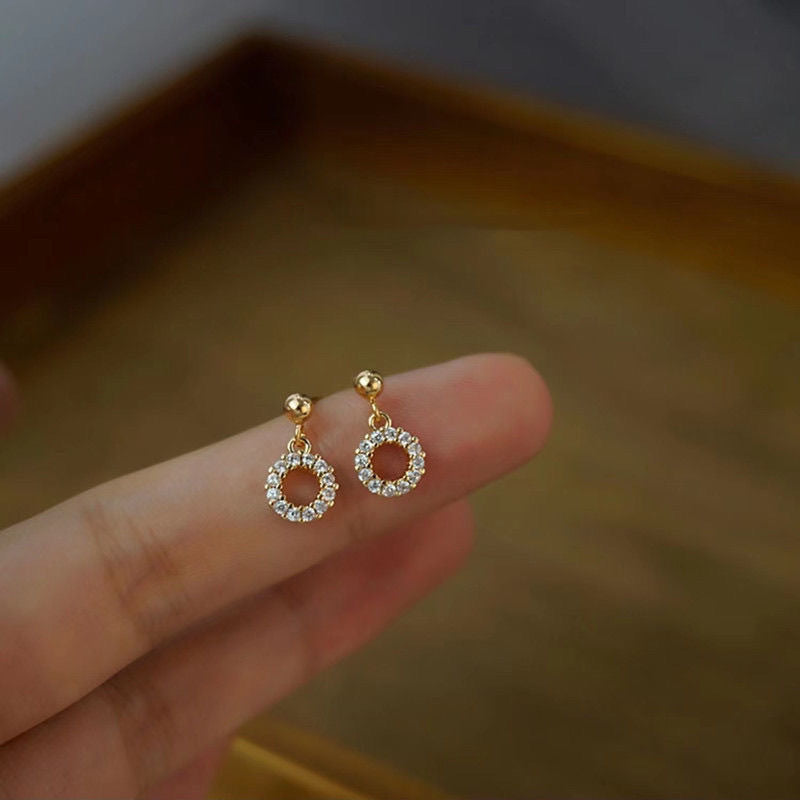 Wine Red Bean-shaped Stud Earrings Retro