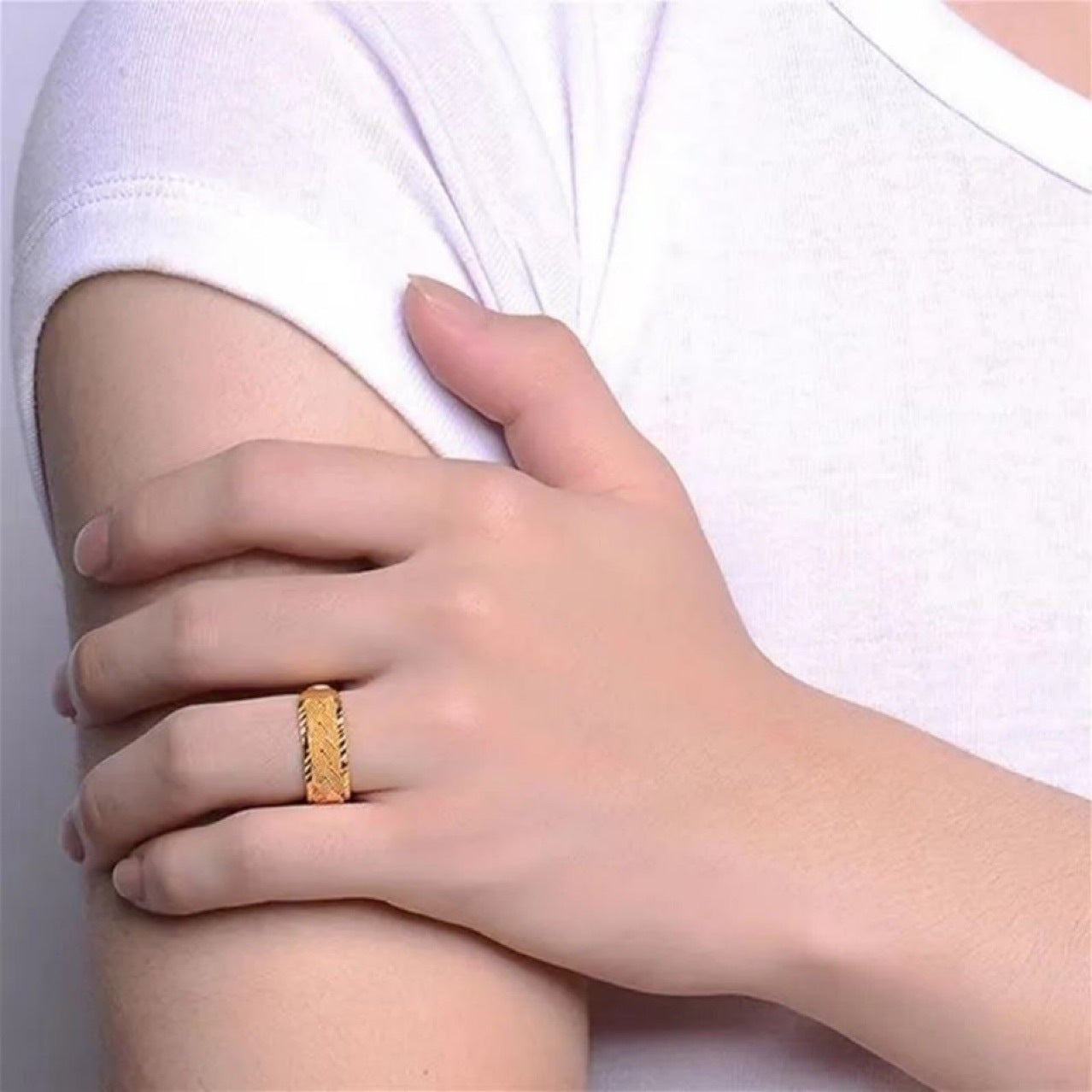 Stylish Adjustable Gold-plated Burlap Texture Ring