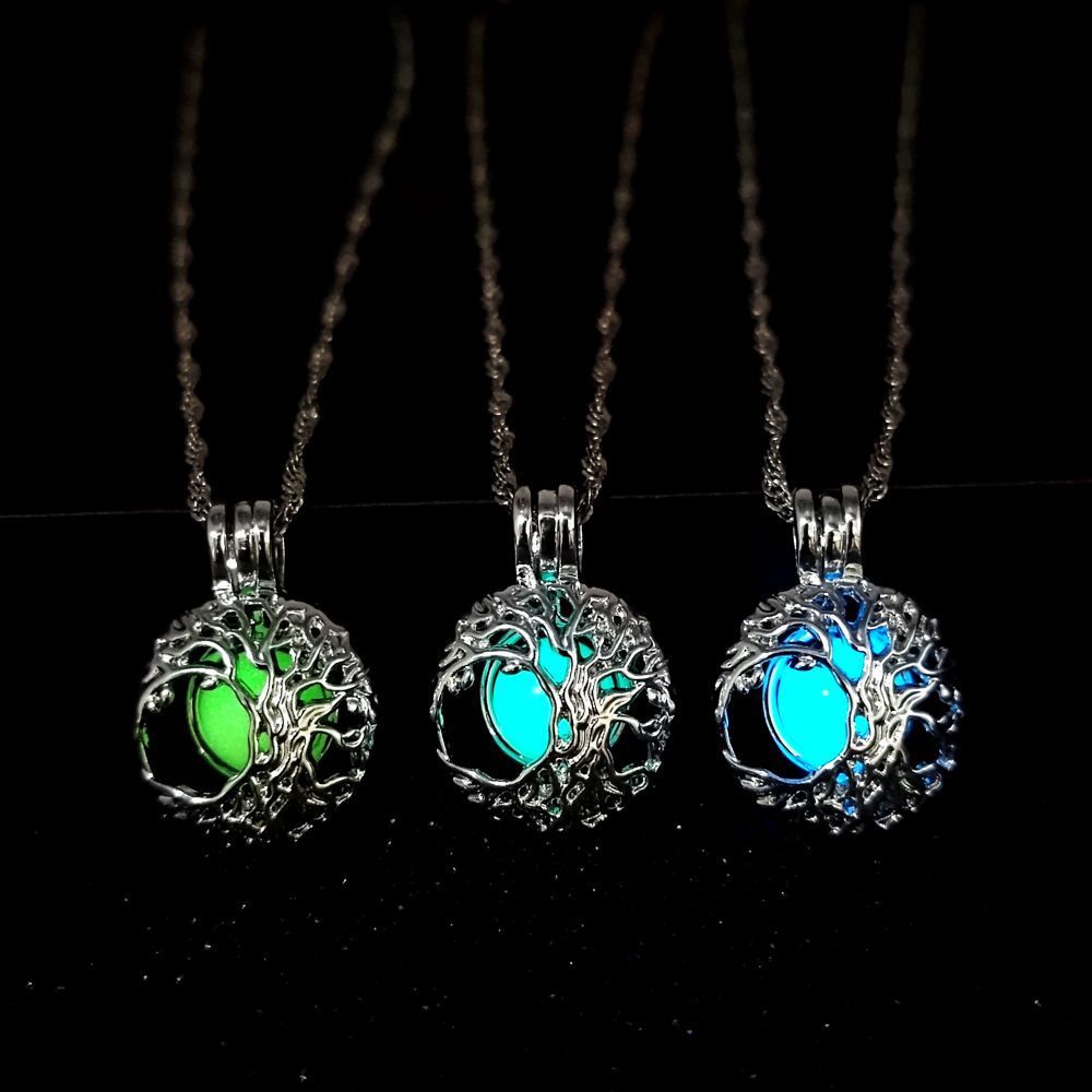 Hollow Open Lucky Tree Noctilucent Necklace Women