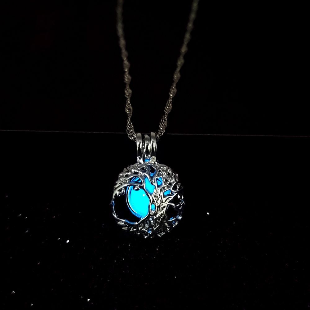 Hollow Open Lucky Tree Noctilucent Necklace Women